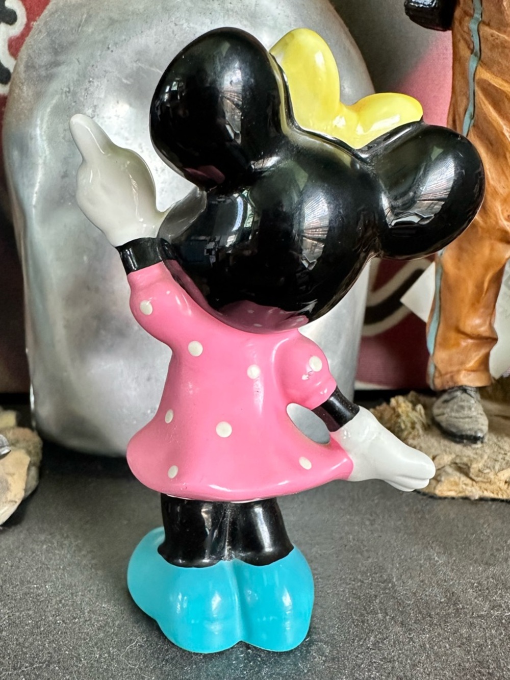 Vintage Walt Disney Productions Minnie Mouse Ceramic Figurine Pink Dress - Picture 3 of 6